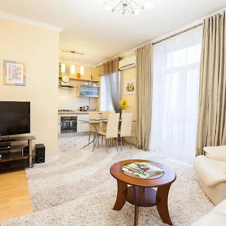 City Center 3 Apartment